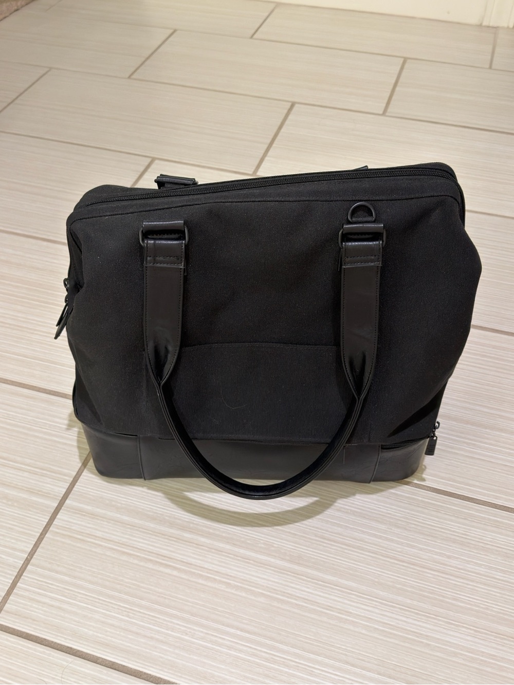 Like New BEIS Mini Weekender Black Convertible Tote. No crossbody strap - Picture 4 of 6